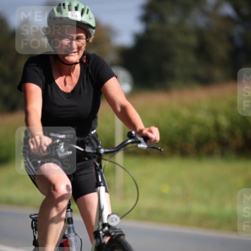01.09.2024 - 17. Tribühne Triathlon H.Heesch http://msf.ph/oto/6940421 01.09.2024 10:36:23 Radfahren 139, 262 meine-sportfotos.de