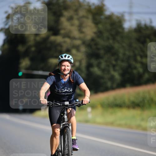 01.09.2024 - 17. Tribühne Triathlon H.Heesch http://msf.ph/oto/6940453 01.09.2024 10:37:09 Radfahren 235, 1068 meine-sportfotos.de
