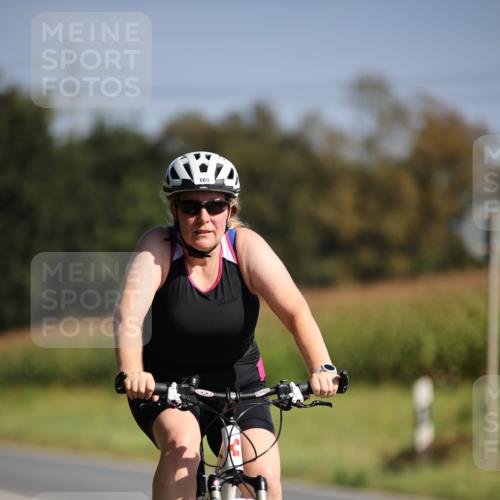 01.09.2024 - 17. Tribühne Triathlon H.Heesch http://msf.ph/oto/6940517 01.09.2024 10:37:44 Radfahren 160 meine-sportfotos.de