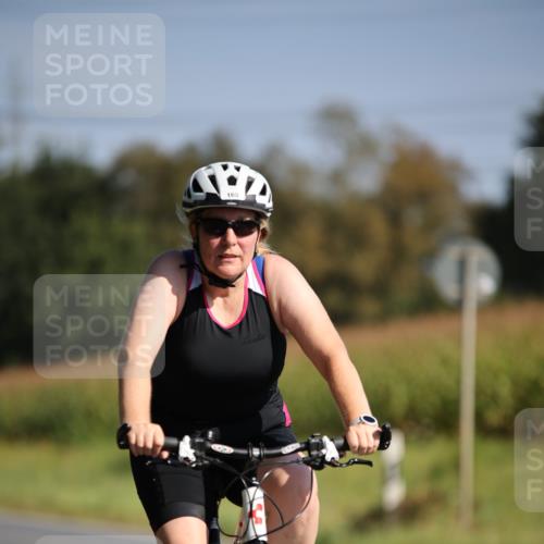 01.09.2024 - 17. Tribühne Triathlon H.Heesch http://msf.ph/oto/6940521 01.09.2024 10:37:44 Radfahren 160 meine-sportfotos.de