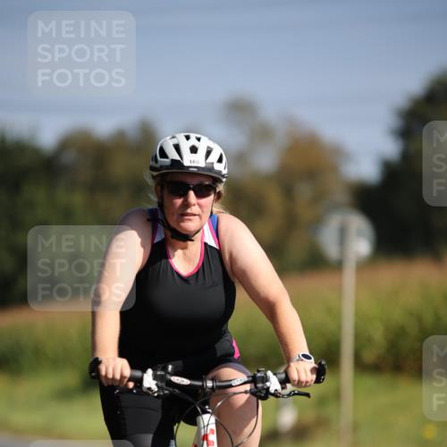 01.09.2024 - 17. Tribühne Triathlon H.Heesch http://msf.ph/oto/6940525 01.09.2024 10:37:44 Radfahren 160 meine-sportfotos.de