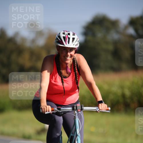 01.09.2024 - 17. Tribühne Triathlon H.Heesch http://msf.ph/oto/6940569 01.09.2024 10:38:34 Radfahren 151 meine-sportfotos.de