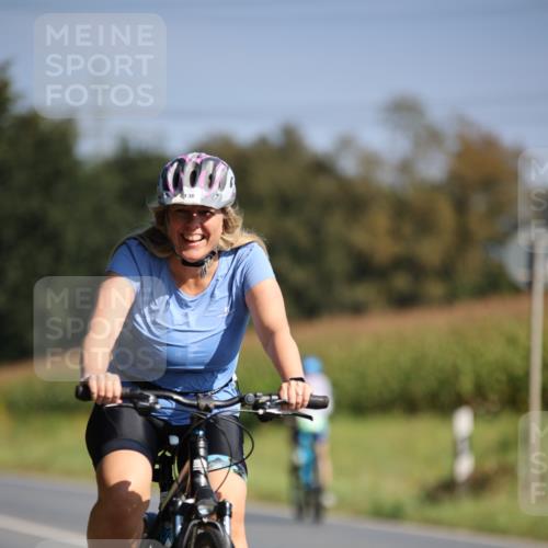 01.09.2024 - 17. Tribühne Triathlon H.Heesch http://msf.ph/oto/6940704 01.09.2024 10:40:52 Radfahren 138 meine-sportfotos.de