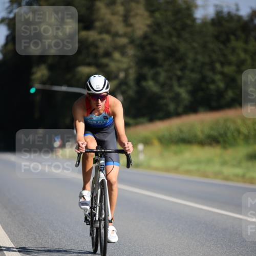 01.09.2024 - 17. Tribühne Triathlon H.Heesch http://msf.ph/oto/6940708 01.09.2024 10:41:30 Radfahren 256 meine-sportfotos.de