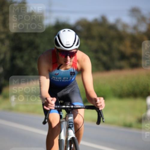 01.09.2024 - 17. Tribühne Triathlon H.Heesch http://msf.ph/oto/6940741 01.09.2024 10:41:30 Radfahren 256 meine-sportfotos.de