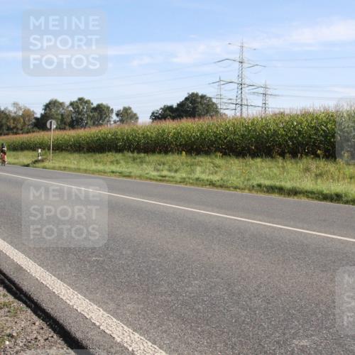 01.09.2024 - 17. Tribühne Triathlon H.Heesch http://msf.ph/oto/6940778 01.09.2024 09:37:38 Radfahren 131, 135 meine-sportfotos.de