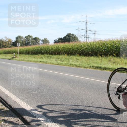 01.09.2024 - 17. Tribühne Triathlon H.Heesch http://msf.ph/oto/6940782 01.09.2024 09:38:04 Radfahren 111 meine-sportfotos.de