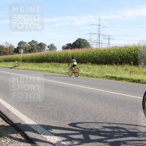 01.09.2024 - 17. Tribühne Triathlon H.Heesch http://msf.ph/oto/6940810 01.09.2024 09:39:25 Radfahren 66, 70, 89, 96, 131 meine-sportfotos.de