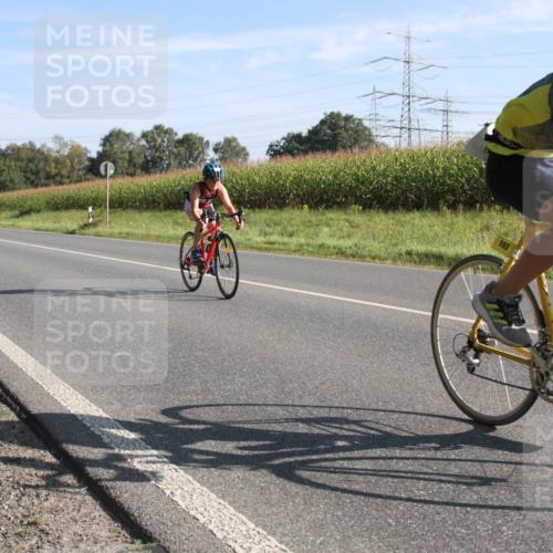 01.09.2024 - 17. Tribühne Triathlon H.Heesch http://msf.ph/oto/6940827 01.09.2024 09:40:30 Radfahren 62, 88, 103 meine-sportfotos.de