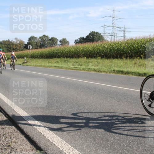 01.09.2024 - 17. Tribühne Triathlon H.Heesch http://msf.ph/oto/6940835 01.09.2024 09:40:46 Radfahren 58, 78, 83, 84, 86, 92, 99, 104 meine-sportfotos.de