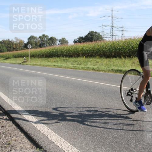 01.09.2024 - 17. Tribühne Triathlon H.Heesch http://msf.ph/oto/6940870 01.09.2024 09:41:16 Radfahren 70, 77, 96 meine-sportfotos.de