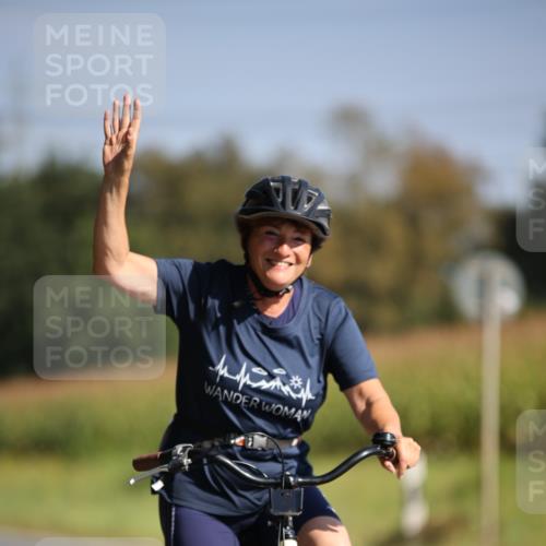 01.09.2024 - 17. Tribühne Triathlon H.Heesch http://msf.ph/oto/6940888 01.09.2024 10:42:10 Radfahren 217, 254, 266, 1067 meine-sportfotos.de
