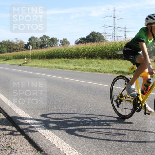 01.09.2024 - 17. Tribühne Triathlon H.Heesch http://msf.ph/oto/6940891 01.09.2024 09:41:44 Radfahren 102, 125, 129 meine-sportfotos.de
