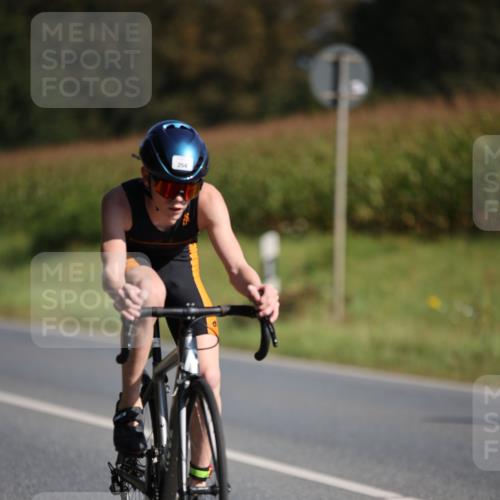 01.09.2024 - 17. Tribühne Triathlon H.Heesch http://msf.ph/oto/6940922 01.09.2024 10:42:15 Radfahren 254, 266, 306 meine-sportfotos.de