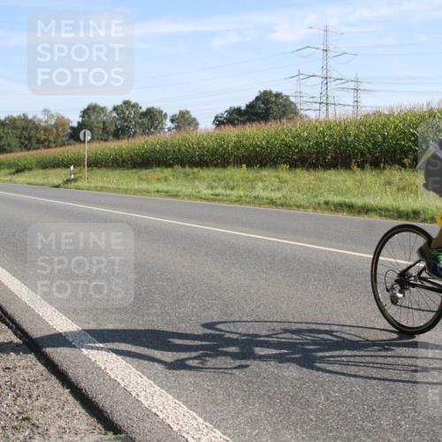 01.09.2024 - 17. Tribühne Triathlon H.Heesch http://msf.ph/oto/6940933 01.09.2024 09:45:25 Radfahren 69 meine-sportfotos.de