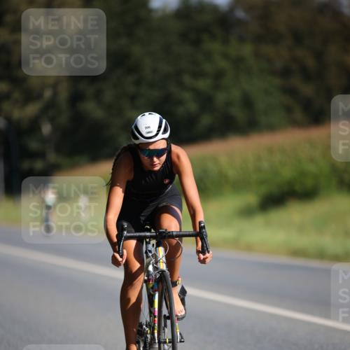 01.09.2024 - 17. Tribühne Triathlon H.Heesch http://msf.ph/oto/6940946 01.09.2024 10:42:25 Radfahren 205, 247, 306 meine-sportfotos.de
