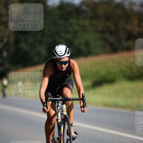 01.09.2024 - 17. Tribühne Triathlon H.Heesch http://msf.ph/oto/6940954 01.09.2024 10:42:25 Radfahren 205, 247, 306 meine-sportfotos.de