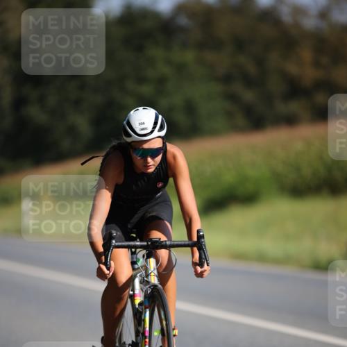 01.09.2024 - 17. Tribühne Triathlon H.Heesch http://msf.ph/oto/6940957 01.09.2024 10:42:25 Radfahren 205, 247, 306 meine-sportfotos.de