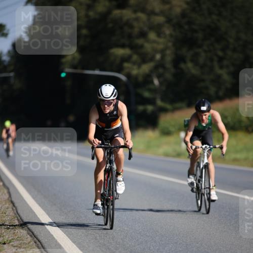01.09.2024 - 17. Tribühne Triathlon H.Heesch http://msf.ph/oto/6940990 01.09.2024 10:42:32 Radfahren 205, 247, 251, 253 meine-sportfotos.de