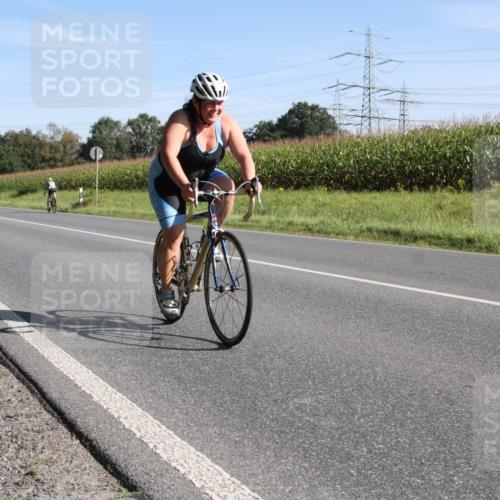 01.09.2024 - 17. Tribühne Triathlon H.Heesch http://msf.ph/oto/6940993 01.09.2024 10:29:55 Radfahren 147, 152, 181, 251 meine-sportfotos.de