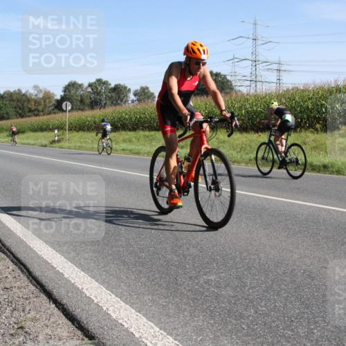 01.09.2024 - 17. Tribühne Triathlon H.Heesch http://msf.ph/oto/6941010 01.09.2024 10:30:05 Radfahren 265, 277, 296, 1070 meine-sportfotos.de