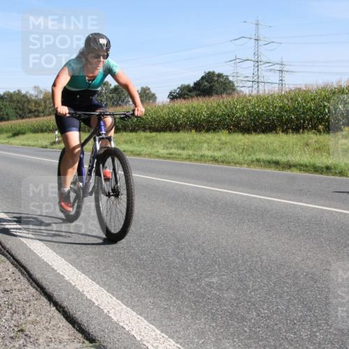 01.09.2024 - 17. Tribühne Triathlon H.Heesch http://msf.ph/oto/6941014 01.09.2024 10:30:52 Radfahren 150, 200, 267, 292, 293 meine-sportfotos.de