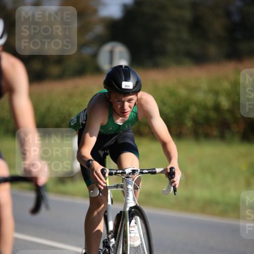 01.09.2024 - 17. Tribühne Triathlon H.Heesch http://msf.ph/oto/6941016 01.09.2024 10:42:34 Radfahren 205, 247, 251, 253 meine-sportfotos.de