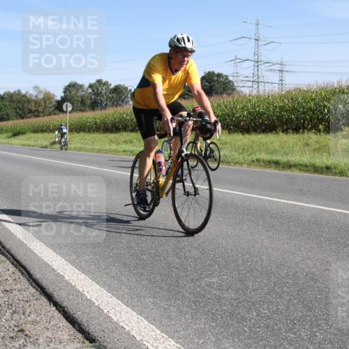 01.09.2024 - 17. Tribühne Triathlon H.Heesch http://msf.ph/oto/6941021 01.09.2024 10:31:01 Radfahren 272, 293, 297, 1071 meine-sportfotos.de