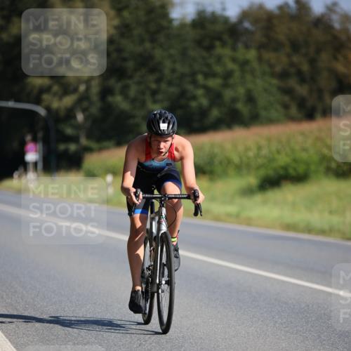 01.09.2024 - 17. Tribühne Triathlon H.Heesch http://msf.ph/oto/6941042 01.09.2024 10:42:41 Radfahren 246, 251, 253, 264, 273, 274 meine-sportfotos.de