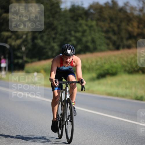 01.09.2024 - 17. Tribühne Triathlon H.Heesch http://msf.ph/oto/6941050 01.09.2024 10:42:41 Radfahren 246, 251, 253, 264, 273, 274 meine-sportfotos.de