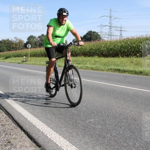 01.09.2024 - 17. Tribühne Triathlon H.Heesch http://msf.ph/oto/6941060 01.09.2024 10:32:14 Radfahren 167, 221, 228 meine-sportfotos.de