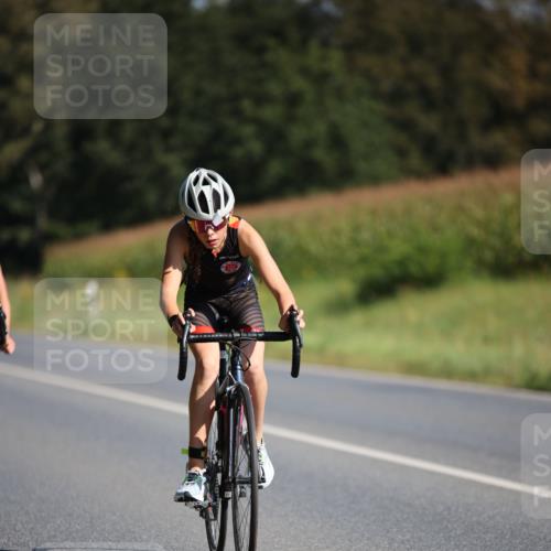 01.09.2024 - 17. Tribühne Triathlon H.Heesch http://msf.ph/oto/6941116 01.09.2024 10:42:50 Radfahren 246, 264, 273, 274 meine-sportfotos.de