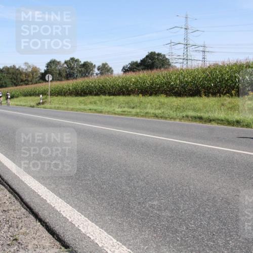 01.09.2024 - 17. Tribühne Triathlon H.Heesch http://msf.ph/oto/6941121 01.09.2024 10:33:16 Radfahren 291 meine-sportfotos.de