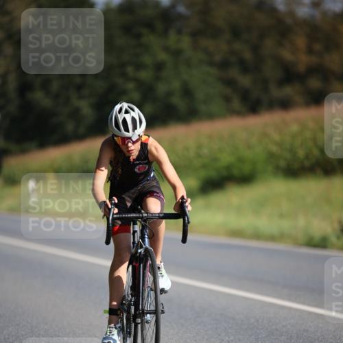 01.09.2024 - 17. Tribühne Triathlon H.Heesch http://msf.ph/oto/6941125 01.09.2024 10:42:51 Radfahren 246, 264 meine-sportfotos.de