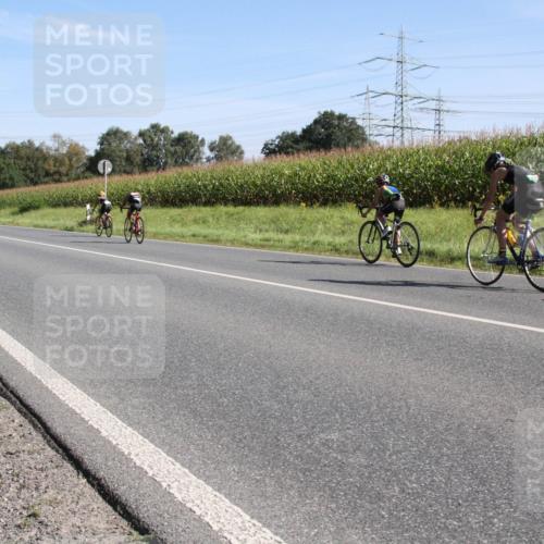 01.09.2024 - 17. Tribühne Triathlon H.Heesch http://msf.ph/oto/6941136 01.09.2024 10:33:27 Radfahren 171, 172, 173, 188, 225, 281, 298 meine-sportfotos.de