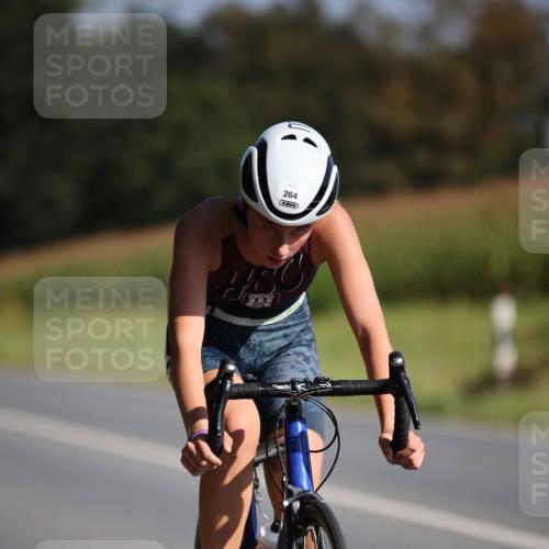 01.09.2024 - 17. Tribühne Triathlon H.Heesch http://msf.ph/oto/6941141 01.09.2024 10:42:52 Radfahren 246, 264 meine-sportfotos.de