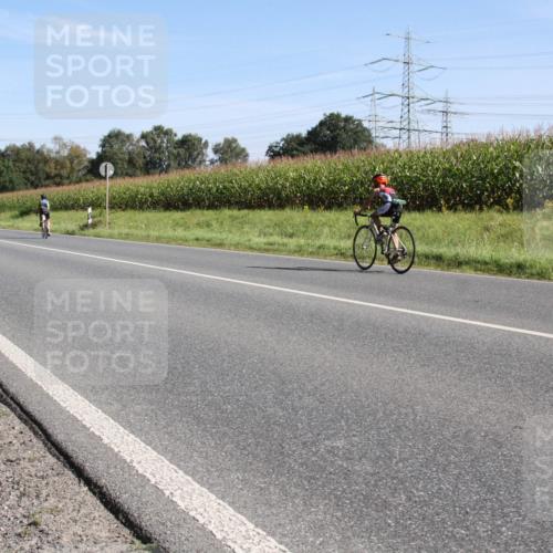 01.09.2024 - 17. Tribühne Triathlon H.Heesch http://msf.ph/oto/6941152 01.09.2024 10:33:36 Radfahren 108, 173, 216, 218, 239, 279, 283 meine-sportfotos.de