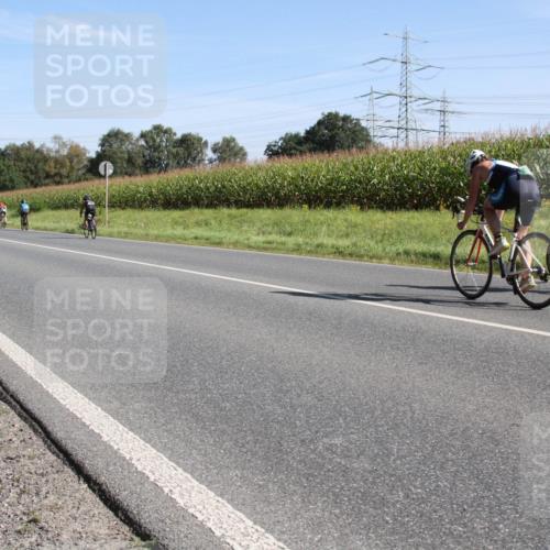 01.09.2024 - 17. Tribühne Triathlon H.Heesch http://msf.ph/oto/6941167 01.09.2024 10:33:42 Radfahren 108, 189, 195, 197, 212, 226, 239, 279, 283, 730 meine-sportfotos.de