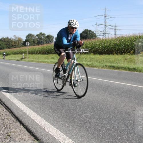 01.09.2024 - 17. Tribühne Triathlon H.Heesch http://msf.ph/oto/6941198 01.09.2024 10:33:59 Radfahren 144, 224 meine-sportfotos.de