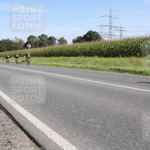 01.09.2024 - 17. Tribühne Triathlon H.Heesch http://msf.ph/oto/6941220 01.09.2024 10:34:13 Radfahren 141, 178, 214, 236 meine-sportfotos.de