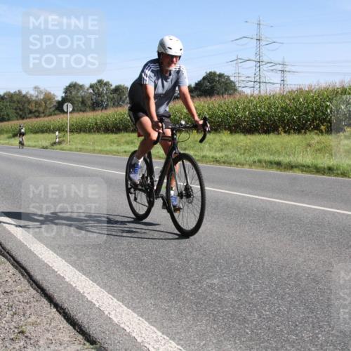 01.09.2024 - 17. Tribühne Triathlon H.Heesch http://msf.ph/oto/6941224 01.09.2024 10:34:18 Radfahren 141, 158 meine-sportfotos.de