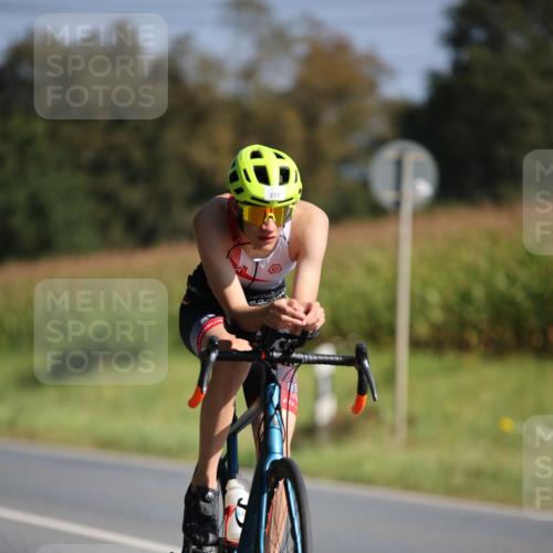 01.09.2024 - 17. Tribühne Triathlon H.Heesch http://msf.ph/oto/6941241 01.09.2024 10:43:26 Radfahren 272, 277, 296 meine-sportfotos.de
