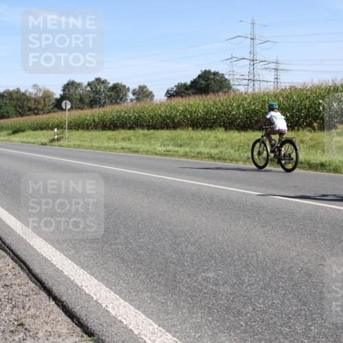 01.09.2024 - 17. Tribühne Triathlon H.Heesch http://msf.ph/oto/6941248 01.09.2024 10:34:41 Radfahren 193, 196 meine-sportfotos.de