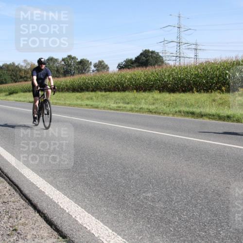 01.09.2024 - 17. Tribühne Triathlon H.Heesch http://msf.ph/oto/6941252 01.09.2024 10:34:48 Radfahren 241, 282, 1064 meine-sportfotos.de