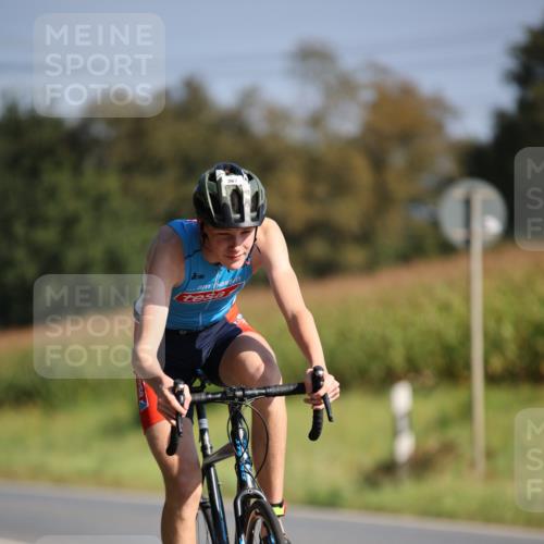01.09.2024 - 17. Tribühne Triathlon H.Heesch http://msf.ph/oto/6941295 01.09.2024 10:43:48 Radfahren 267, 270 meine-sportfotos.de