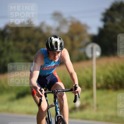 01.09.2024 - 17. Tribühne Triathlon H.Heesch http://msf.ph/oto/6941298 01.09.2024 10:43:48 Radfahren 267, 270 meine-sportfotos.de