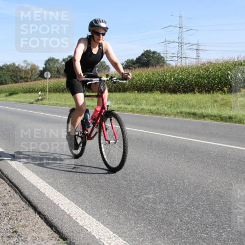 01.09.2024 - 17. Tribühne Triathlon H.Heesch http://msf.ph/oto/6941323 01.09.2024 10:35:59 Radfahren 157, 203 meine-sportfotos.de