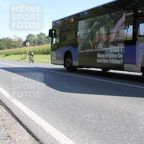 01.09.2024 - 17. Tribühne Triathlon H.Heesch http://msf.ph/oto/6941335 01.09.2024 10:36:06 Radfahren 203, 1066 meine-sportfotos.de