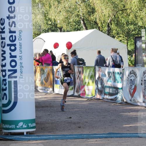 01.09.2024 - 17. Tribühne Triathlon Michael Strokosch http://msf.ph/oto/6941354 01.09.2024 09:12:24 Ziel 30 meine-sportfotos.de
