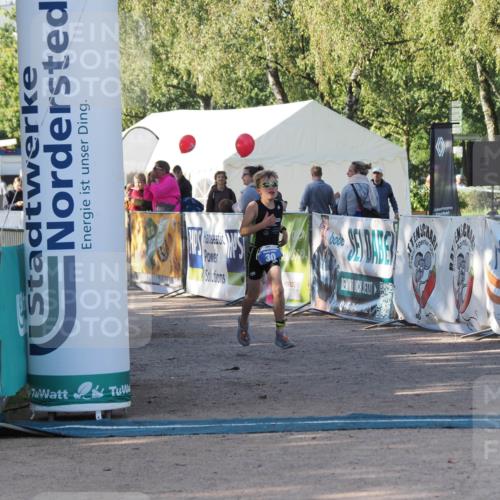 01.09.2024 - 17. Tribühne Triathlon Michael Strokosch http://msf.ph/oto/6941357 01.09.2024 09:12:25 Ziel 30 meine-sportfotos.de